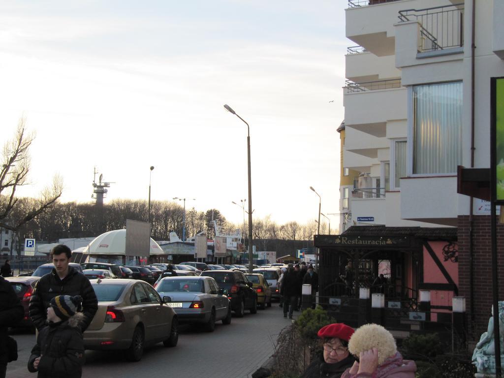 Apartament Portowy Z Garazem, Ul Towarowa Kołobrzeg Δωμάτιο φωτογραφία